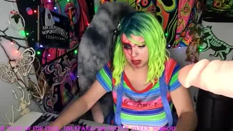 occvlt qveen online show from October 31, 4:57 am