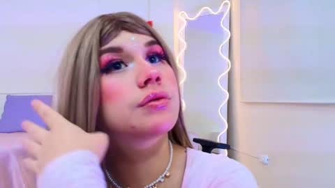 ocean_tay online show from October 7, 12:45 pm