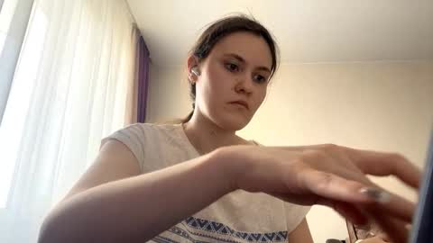 ocieburley online show from March 24, 8:42 am