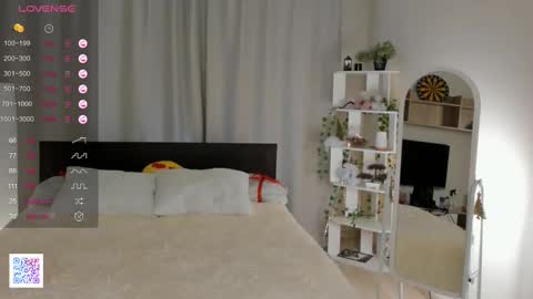 Emily online show from February 24, 4:05 am