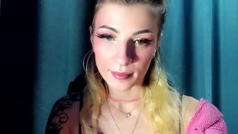 Pinky online show from January 10, 4:45 pm