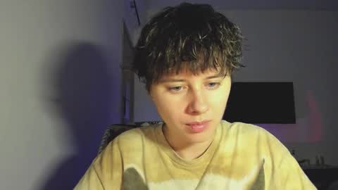 Evie online show from January 9, 4:01 pm