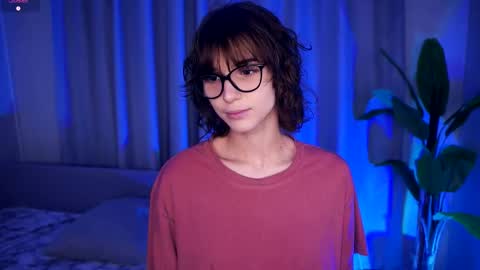 Thea online show from October 3, 7:33 pm