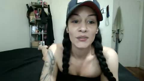 Lit en Cama online show from September 29, 7:02 pm