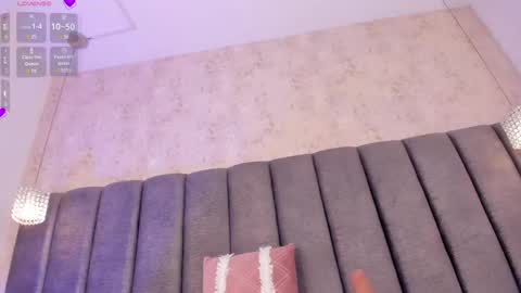 Holly online show from February 25, 11:37 pm