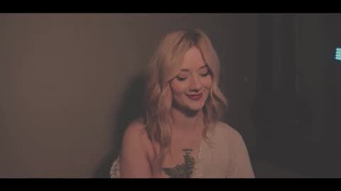 your dear Lilith Chapman online show from October 21, 4:17 am