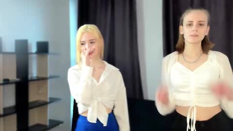 Emi and Ohpi online show from March 12, 1:48 pm