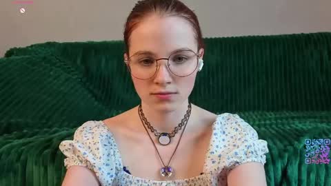 Yumi online show from April 14, 7:28 pm