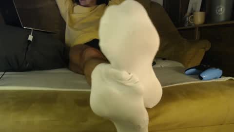 Snapshot of okayletschill chatting on February 19, 10:42 pm okayletschill online show from February 19, 10:42 pm