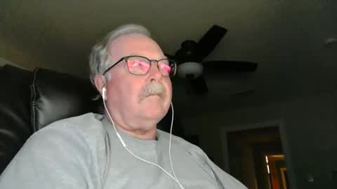 OldLakeGuy online show from December 19, 7:07 am