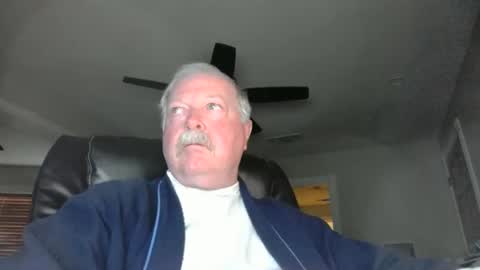 OldLakeGuy online show from November 9, 11:07 pm