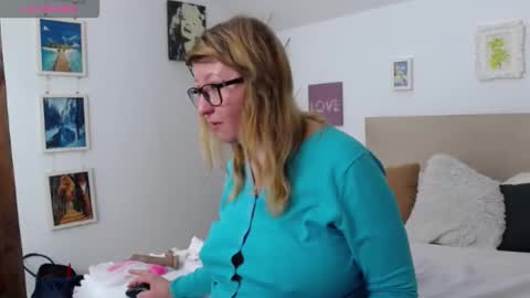 Olga Pavlova online show from January 7, 2:00 pm