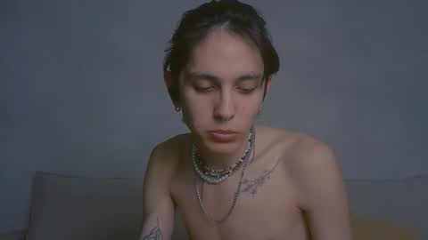 Snapshot of oli_vers chatting on September 15, 3:46 pm Oliver online show from September 15, 3:46 pm