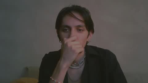 Snapshot of oli_vers chatting on September 19, 1:59 pm Oliver online show from September 19, 1:59 pm