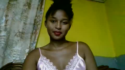 olinah610 online show from March 3, 7:43 pm