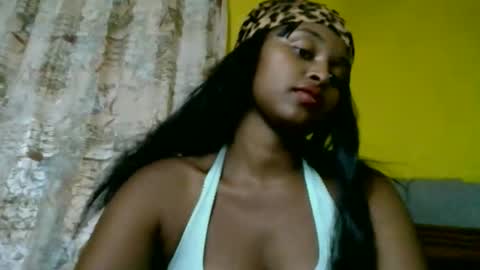 olinah610 online show from March 4, 7:44 pm