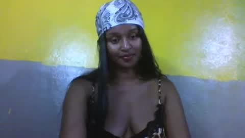 olinah610 online show from February 10, 3:37 pm