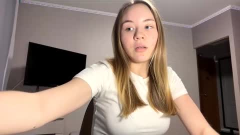 Amelia online show from December 3, 10:16 am