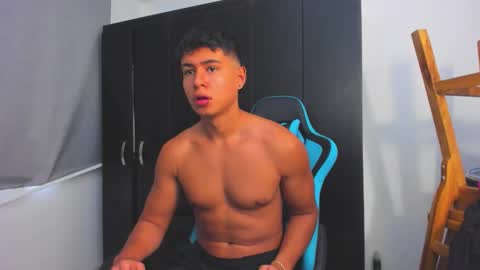 Oliver bray online show from November 24, 4:05 pm