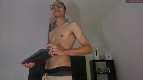 oliver_goldberg online show from April 18, 2:19 pm