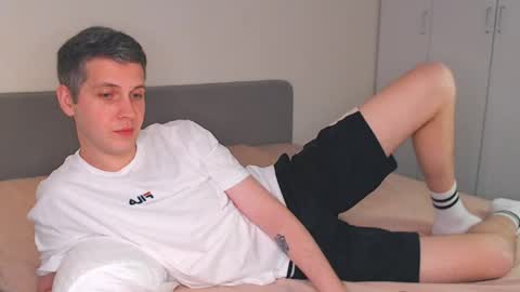 Oliver online show from April 29, 4:34 pm