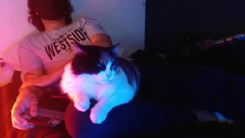 oliver_laid_2023 online show from December 20, 1:14 am