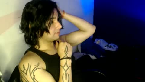 oliver_laid_2023 online show from January 19, 12:06 am