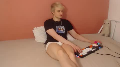 Oliver online show from March 27, 1:22 am