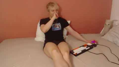 Oliver online show from April 19, 1:17 am