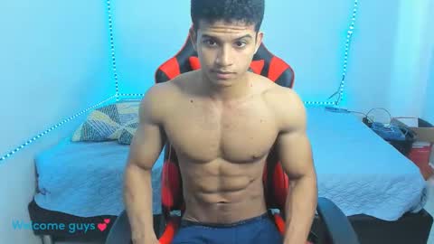 Snapshot of oliver_thompsson chatting on January 18, 2:55 pm oliver thompsson online show from January 18, 2:55 pm