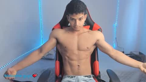Snapshot of oliver_thompsson chatting on December 14, 1:27 pm oliver thompsson online show from December 14, 1:27 pm