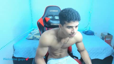 Snapshot of oliver_thompsson chatting on January 10, 10:57 pm oliver thompsson online show from January 10, 10:57 pm