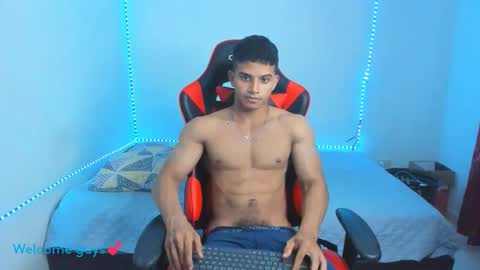 Snapshot of oliver_thompsson chatting on December 29, 9:41 pm oliver thompsson online show from December 29, 9:41 pm