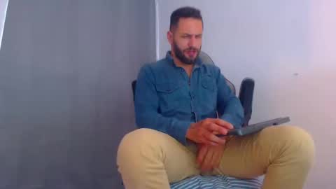 oliver online show from December 30, 6:05 pm