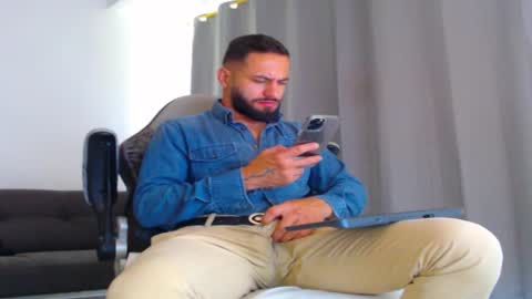 oliver online show from November 12, 2:41 pm