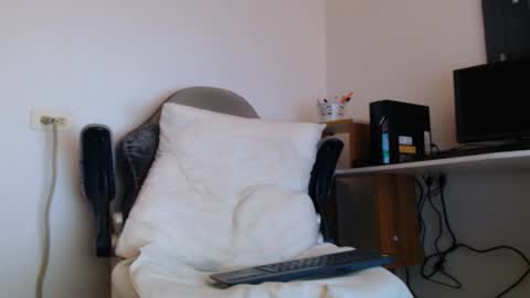 oliver online show from December 19, 3:51 pm