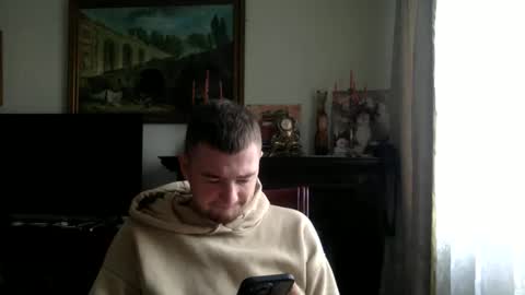 Snapshot of oliverlucky chatting on October 20, 5:45 am CryotoneX online show from October 20, 5:45 am