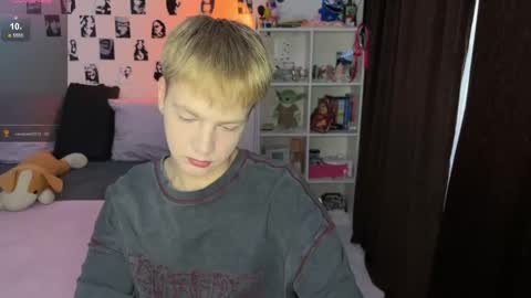 oliver online show from November 15, 12:07 pm