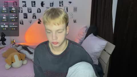 oliver online show from October 31, 2:28 pm