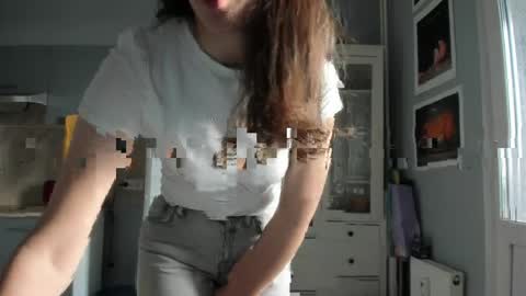 olivia__dream online show from May 13, 3:32 pm
