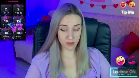 olivia_daze online show from September 28, 8:18 pm