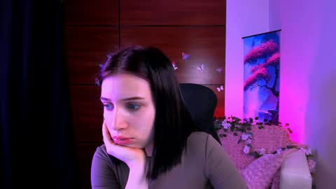 Olivia online show from January 2, 3:08 pm