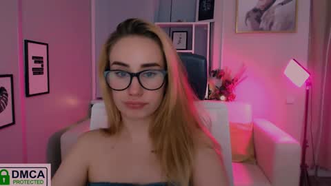 Olivia online show from December 25, 3:18 am