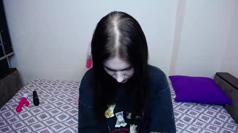 olivia_graceee online show from November 22, 9:41 am