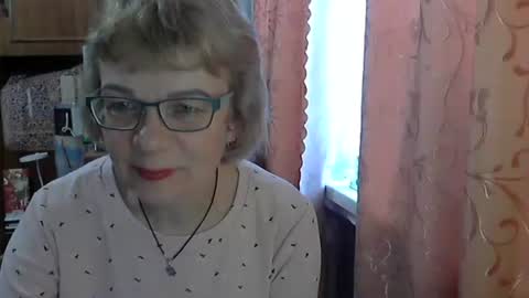 Olivia Mia online show from March 16, 7:12 am