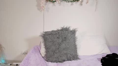 Snapshot of olivia_morrys chatting on January 24, 2:41 pm Olivia happyness online show from January 24, 2:41 pm
