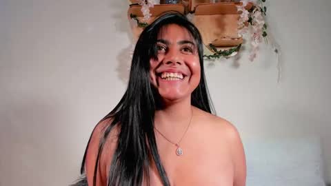 Snapshot of olivia_morrys chatting on January 20, 5:59 pm Olivia happyness online show from January 20, 5:59 pm