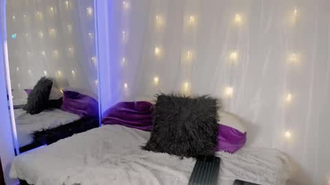 IG Im Oliviamorrys X OliviaMorrys online show from May 8, 10:37 pm