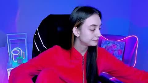 olivia_norton_ online show from October 15, 2:40 pm