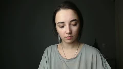 Snapshot of olivia_oliv chatting on February 6, 8:56 pm Olivia online show from February 6, 8:56 pm